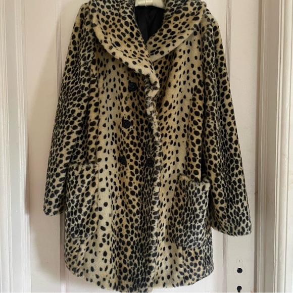 Leopard Print Faux Fur Coat - Picture 1 of 8